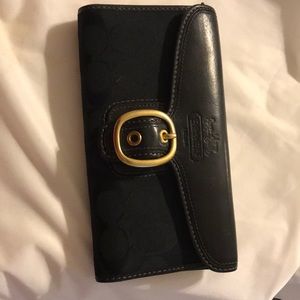 Last chance ! Excellent condition Coach wallet
